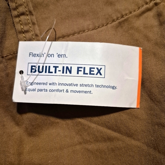 Old Navy men's size 40 Lived-In Straight Cargo shorts, khaki, built in flex NWT - Picture 3 of 6